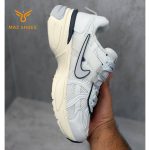 کفش مردانه نایک وی 2 کی ران Nike V2K Run اقتصادی طوسی سفید - تصویر 2