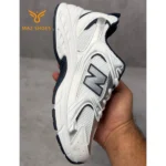 کفش زنانه نیوبالانس New Balance 530 اسپرت سفید سورمه ای اقتصادی - تصویر 2